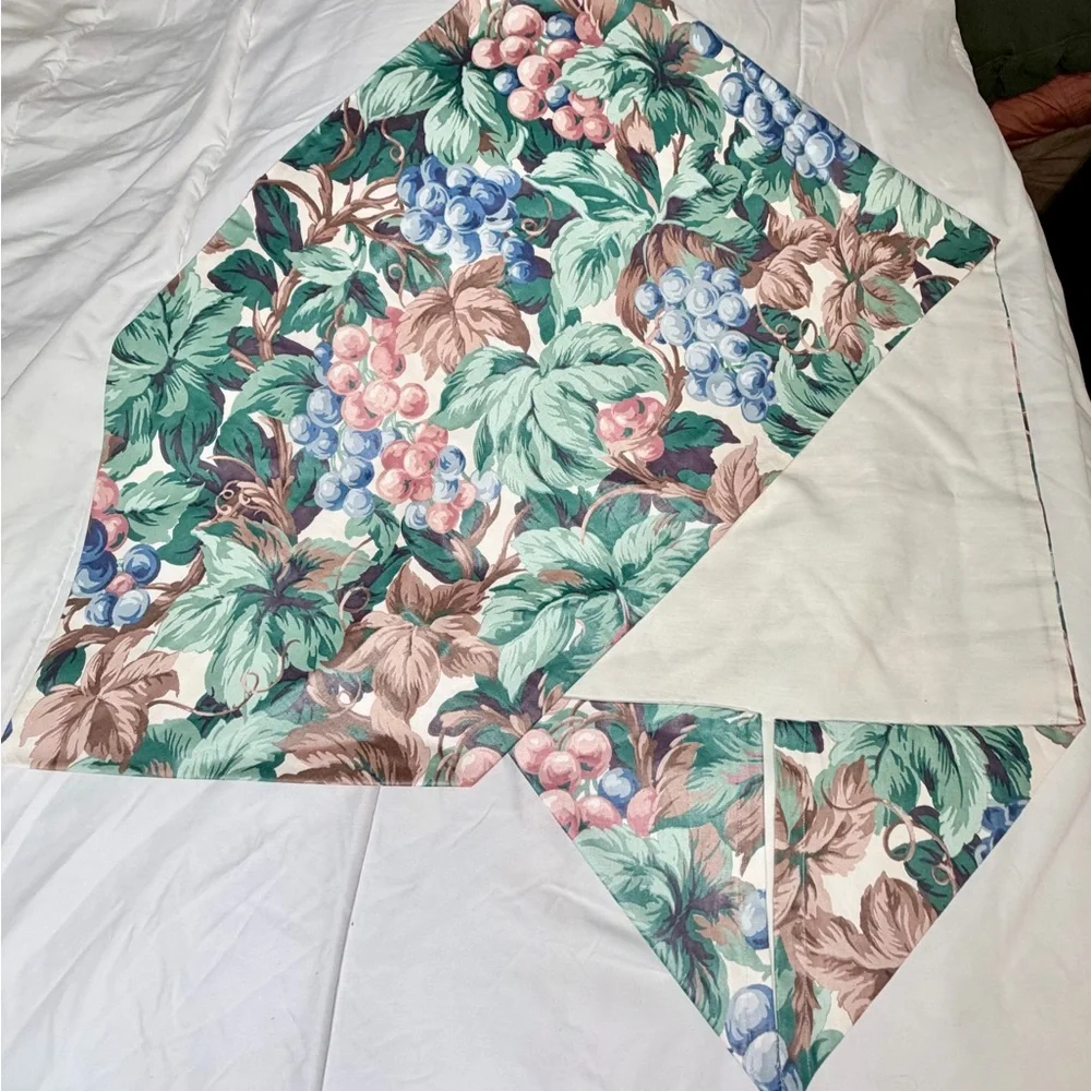 Ambiance Fabric Park Avenue‎ Table Runner Grape Vine Design Fabric Decor Vintage